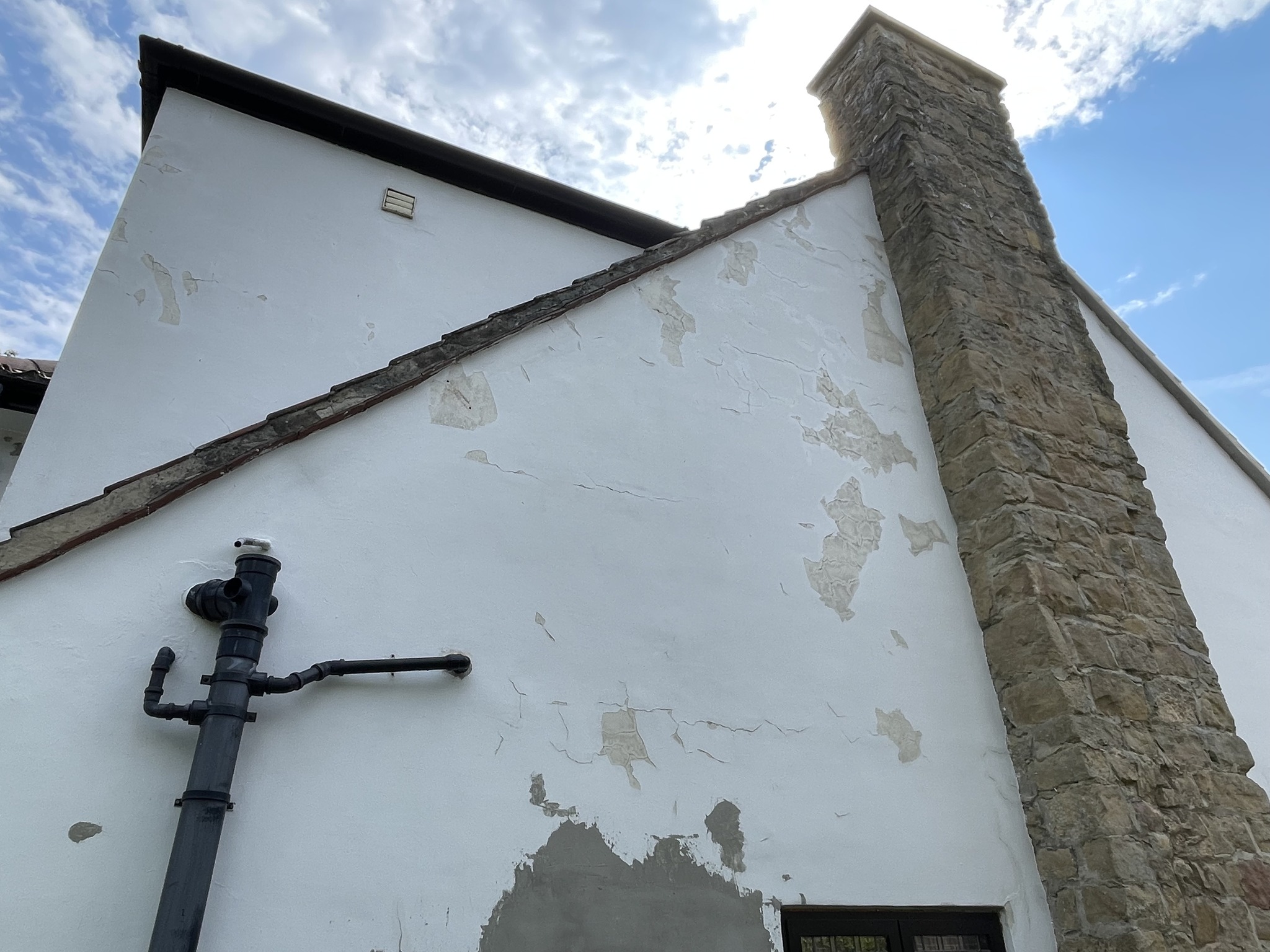 Large House Exterior Render Repaired & Painted