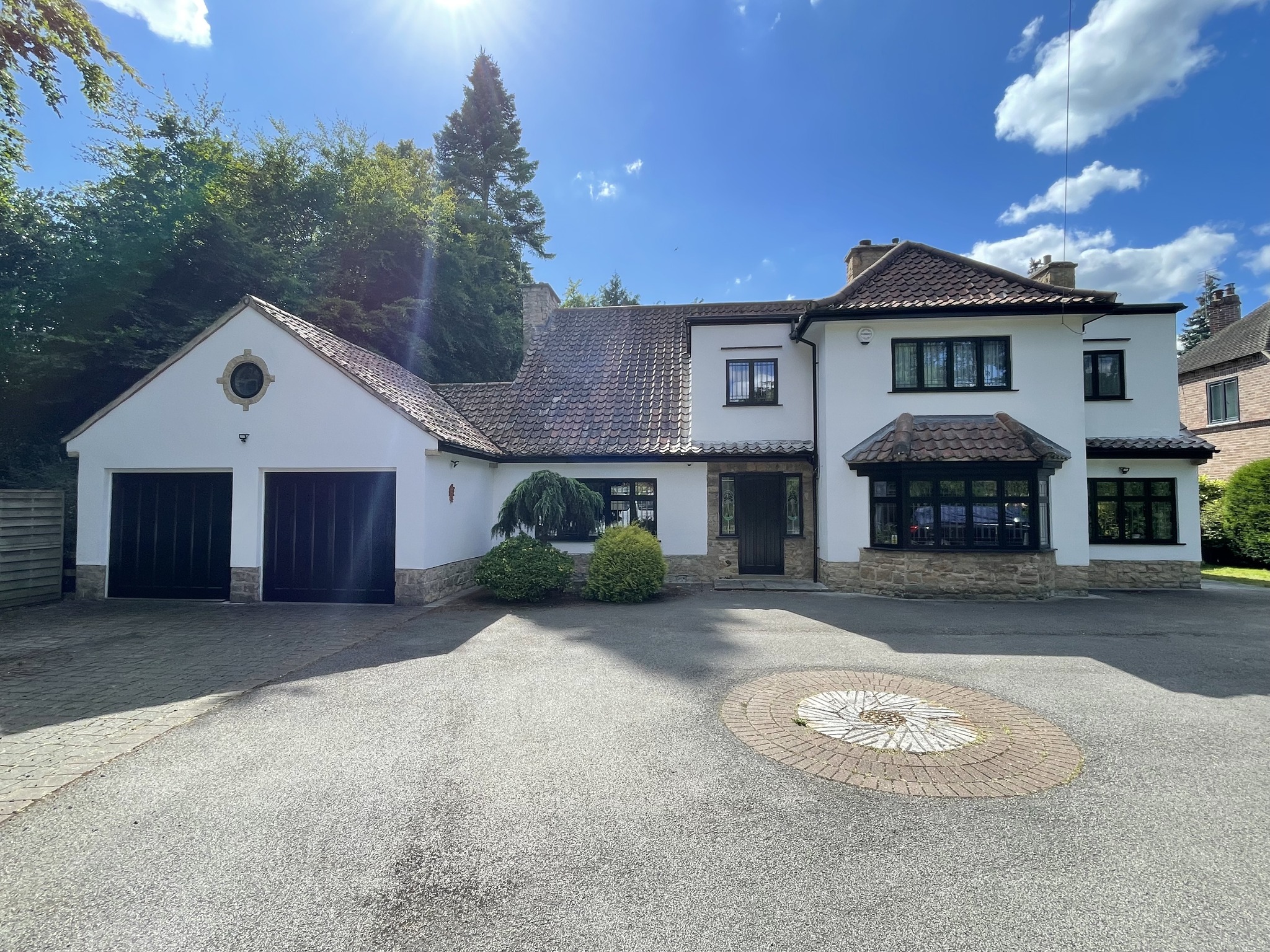 Large House Exterior Render Repaired & Painted