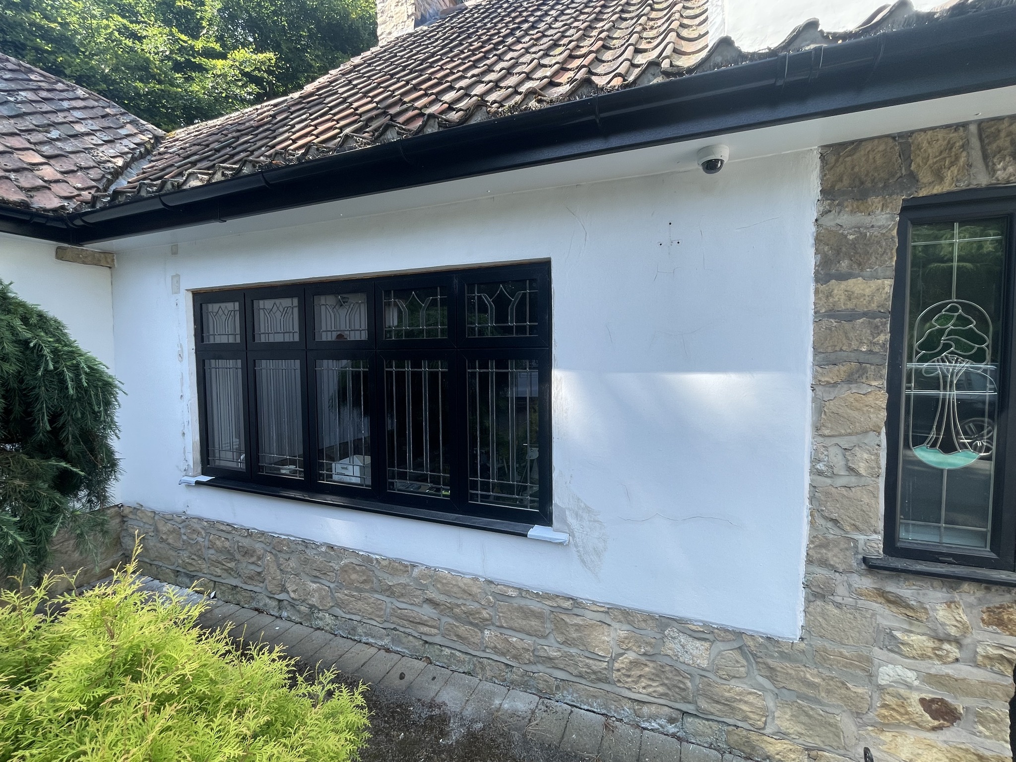 Large House Exterior Render Repaired & Painted