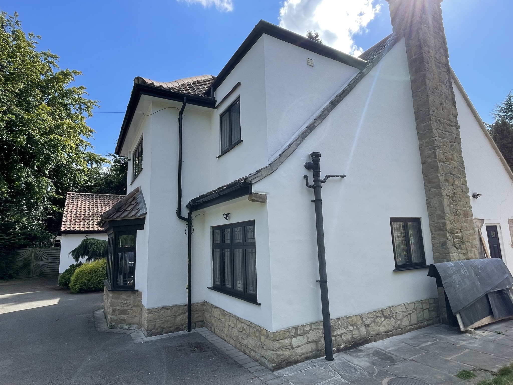 Large House Exterior Render Repaired & Painted